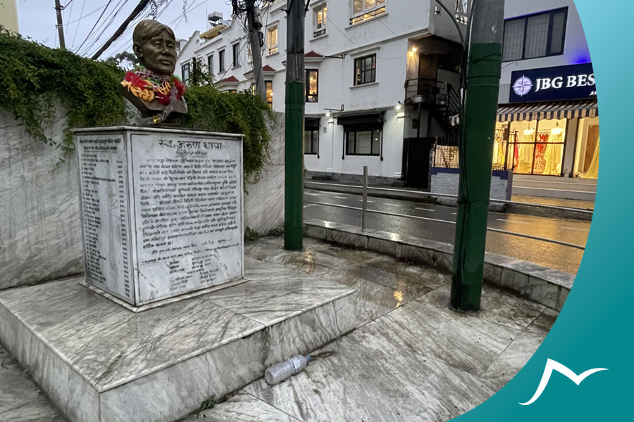 A statue of the late singer Arun Thapa at Jhamsikhel